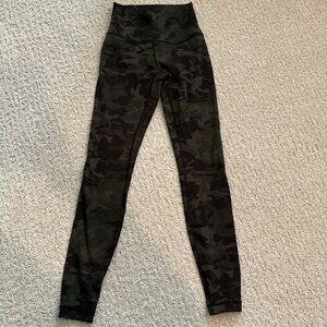 Lululemon Wunder Under leggings